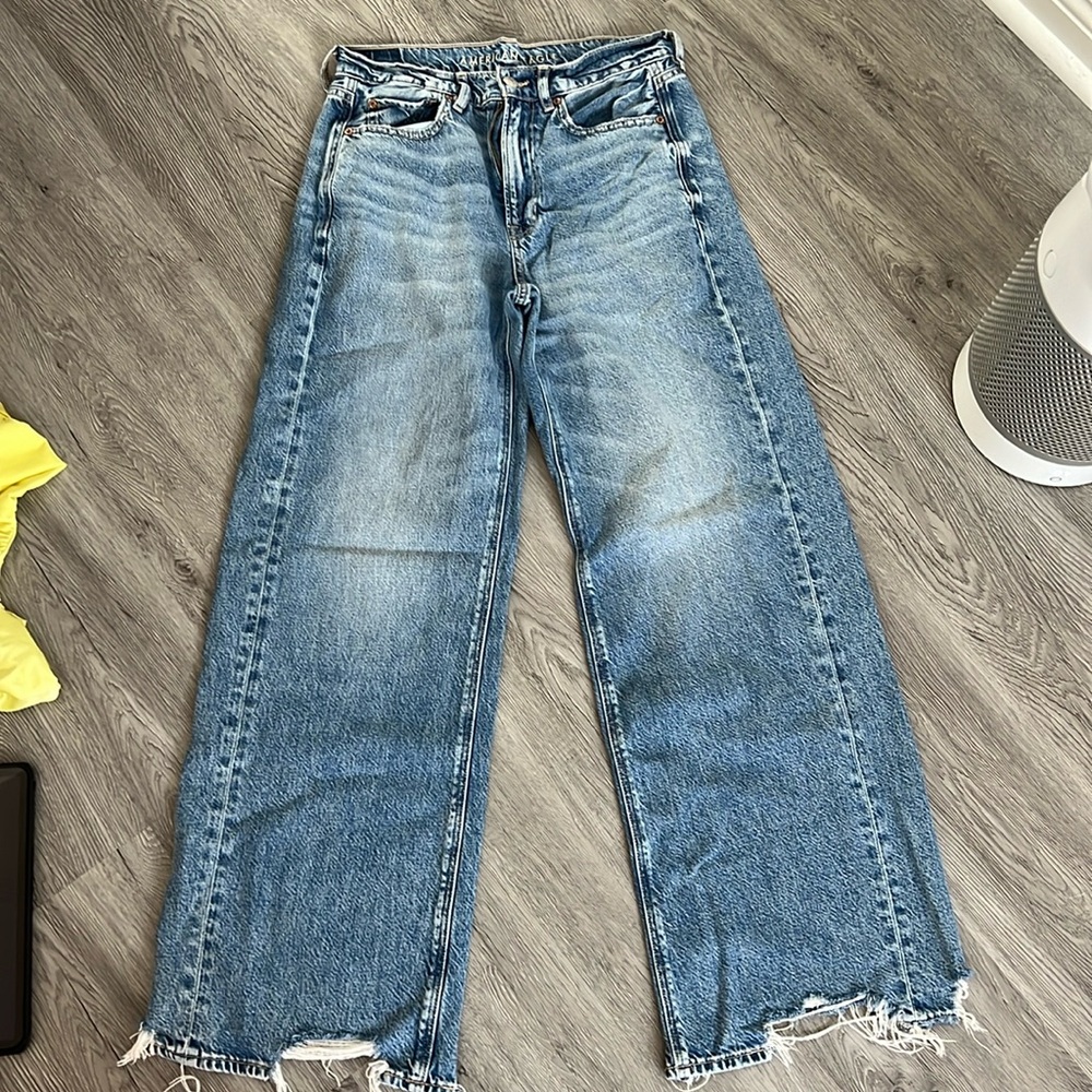 AMERICAN EAGLE DREAMY DRAPE JEANS